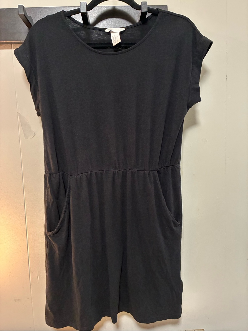 H&M Black Short Sleeve Pocket Dress